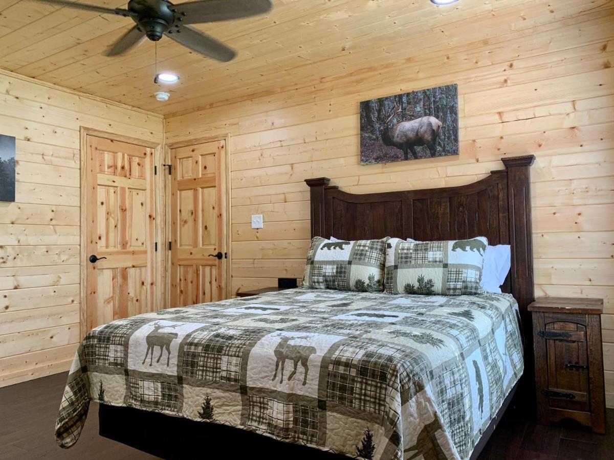 The Brick House: Brand New! 3 Bedroom Home With Private Driveway Pigeon Forge Esterno foto